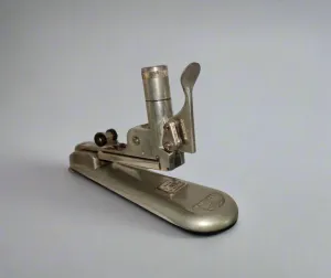 1930s Vanguard Auto Desk Stapler