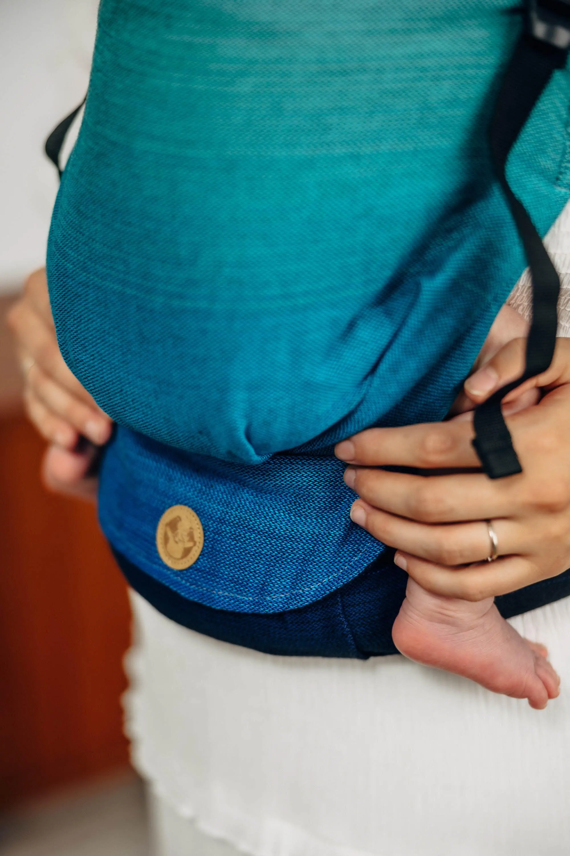 LennyLamb LennyLight Babywearing Carrier Airglow