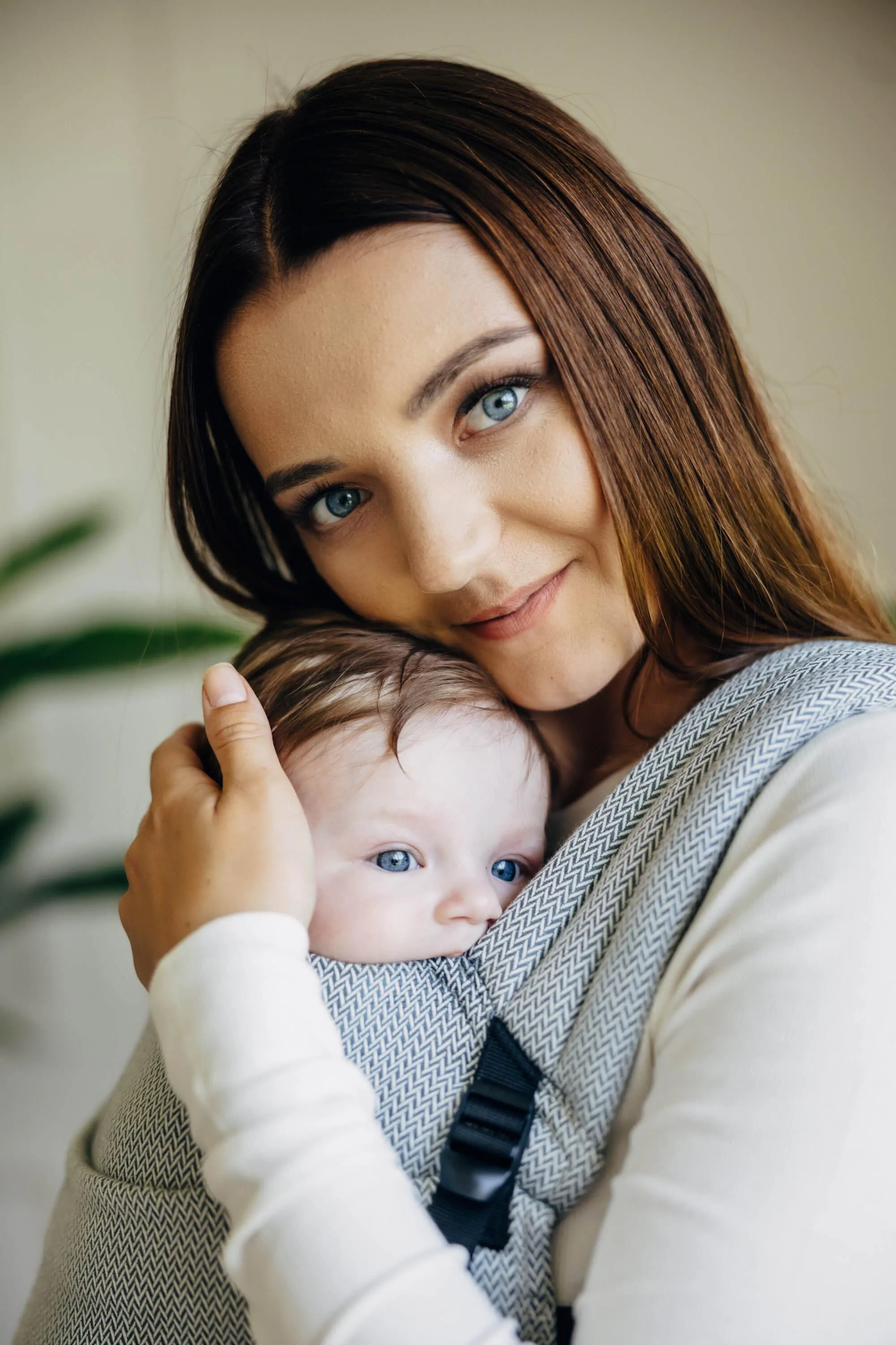 LennyLamb LennyLight Babywearing Carrier Little Herringbone Grey