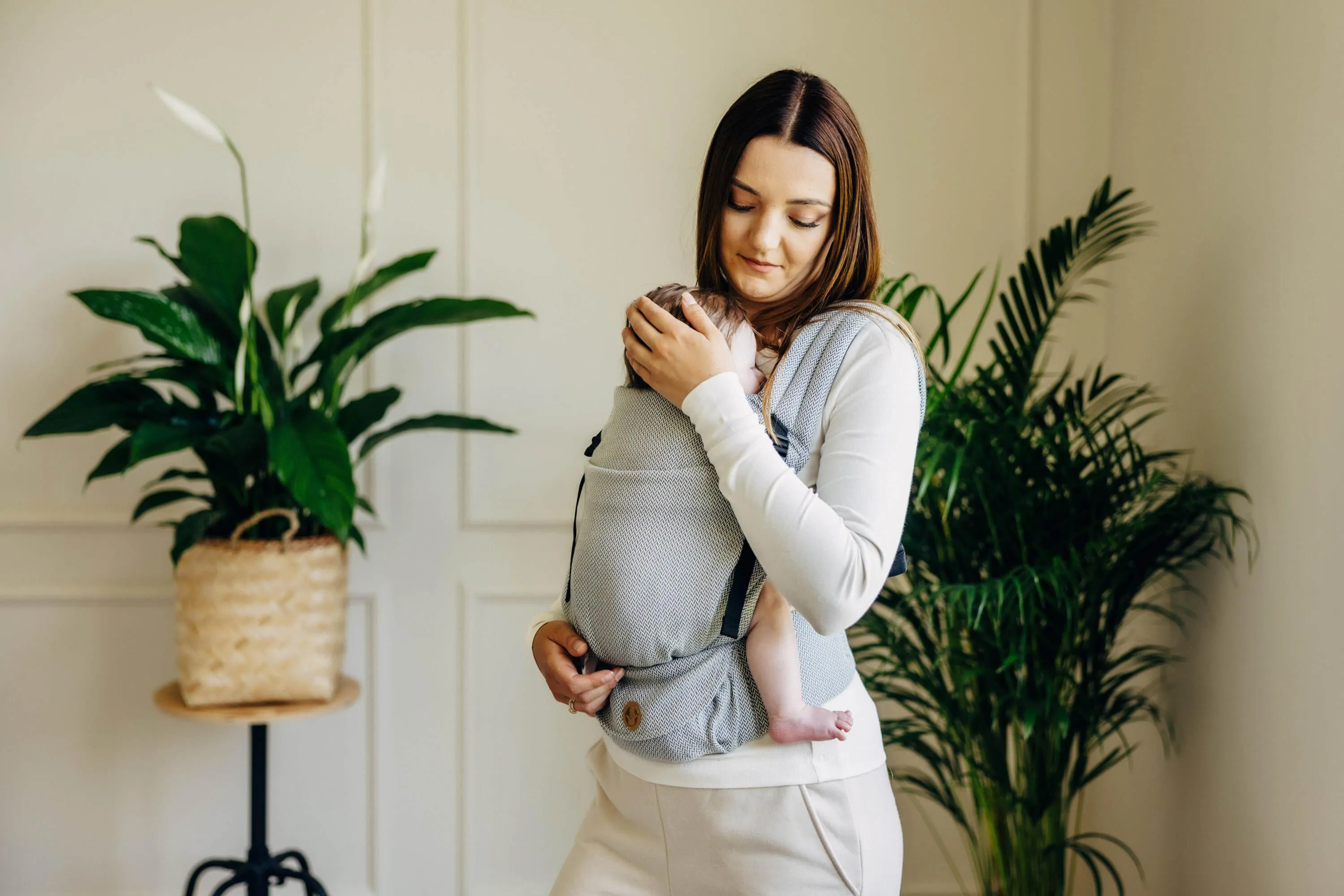 LennyLamb LennyLight Babywearing Carrier Little Herringbone Grey