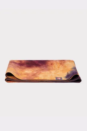 MANDUKA // eQua SUPERLITE TRAVEL YOGA MAT - 1kg - GRATEFUL