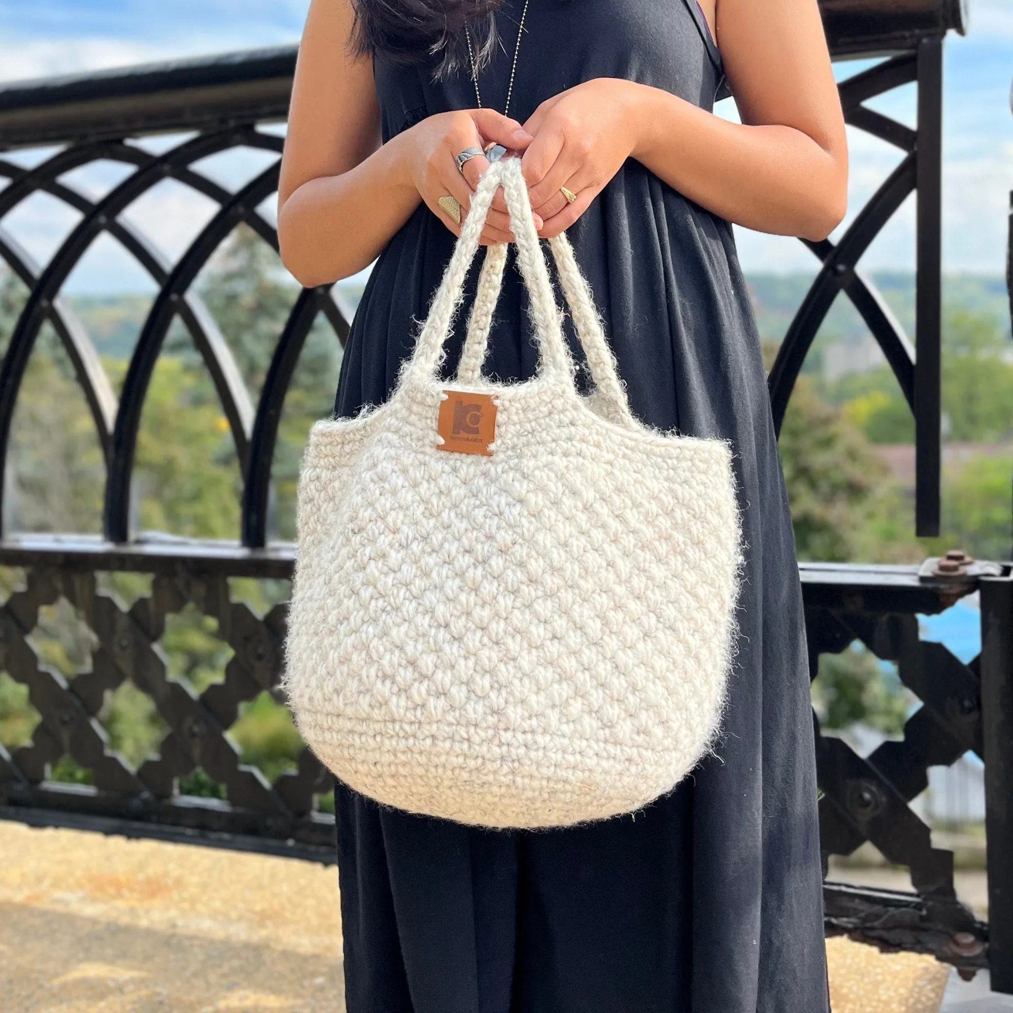 Stylish Crochet Carry All Bag Pattern PDF- Perfect for On-the-Go Organization!