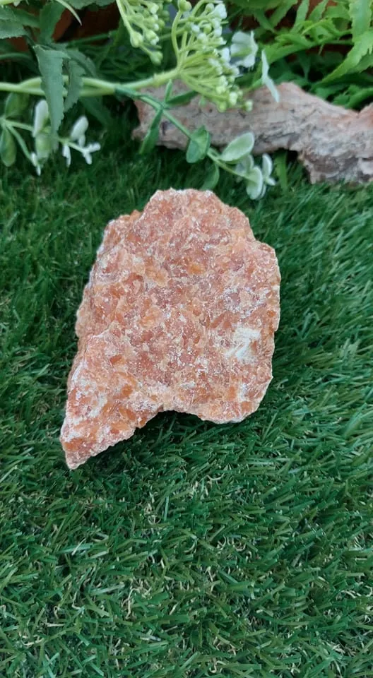 Top Natural Crystal Orange Calcite Speciment Healing Stone Birtsthone Crystal Protection