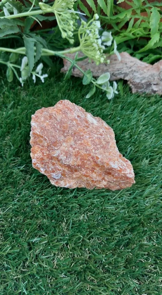 Top Natural Crystal Orange Calcite Speciment Healing Stone Birtsthone Crystal Protection